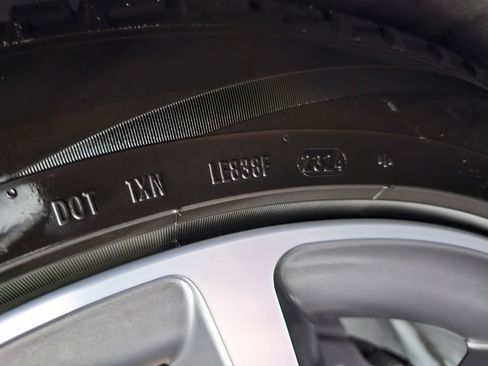 Used 2024 Land Rover Range Rover Long Wheelbase SE AWD/4WD image 56