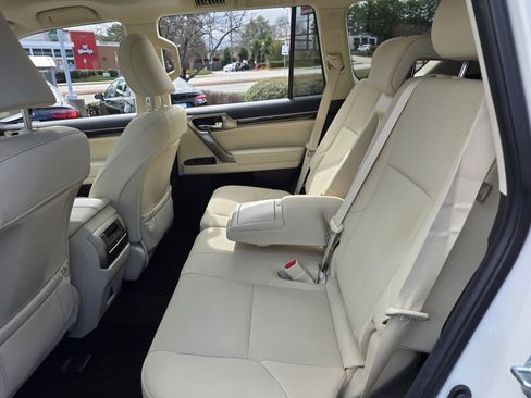 Certified 2020 Lexus GX 460 Premium w/ Premium Package image 26