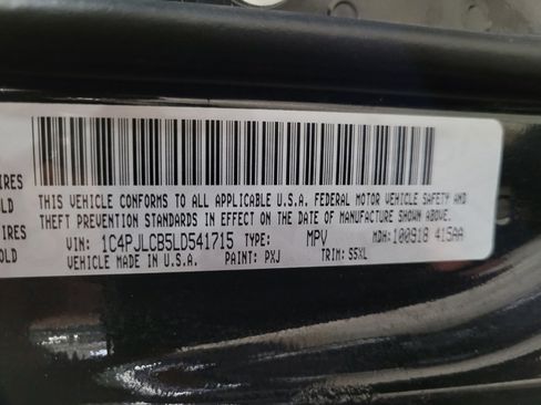 Used 2020 Jeep Cherokee Latitude FWD image 33
