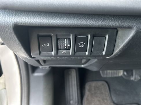 Certified 2022 Subaru Outback Limited image 17