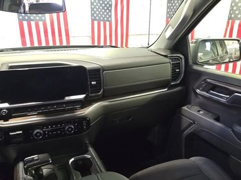 Used 2022 Chevrolet Silverado 1500 RST w/ Z71 Off-Road Package AWD/4WD image 19
