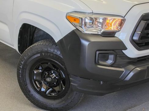 Used 2022 Toyota Tacoma SR AWD/4WD image 3