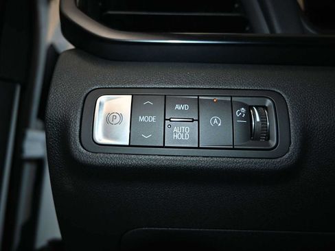 Used 2026 GMC Terrain AT4 w/ Convenience Package III AWD/4WD image 16
