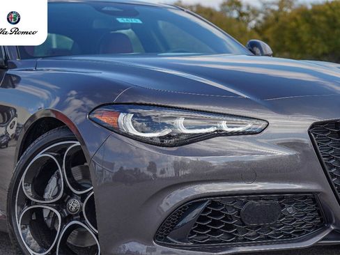 New 2025 Alfa Romeo Giulia image 3