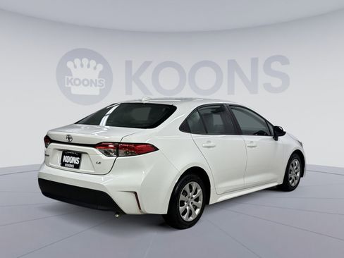 Used 2024 Toyota Corolla LE image 12