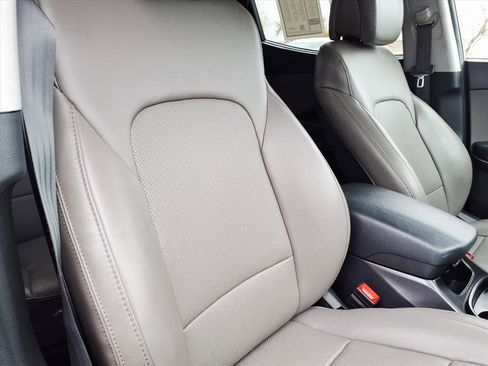 Used 2018 Hyundai Santa Fe Sport w/ 2.0T Ultimate Tech Package 05 image 12