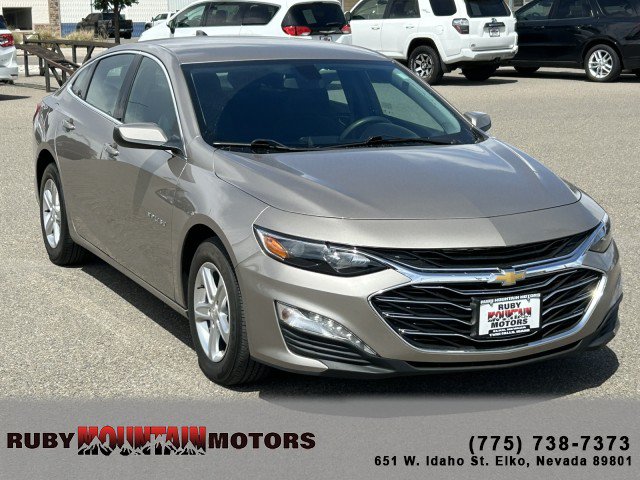 Used 2022 Chevrolet Malibu LT FWD image 1