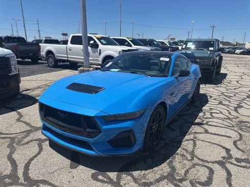 Used 2025 Ford Mustang GT Premium RWD image 1