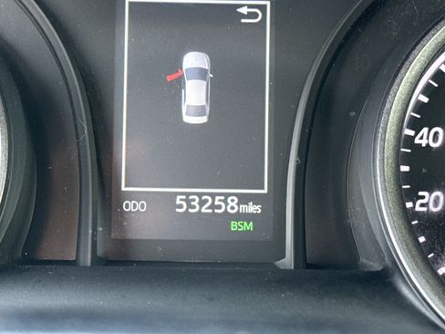 Used 2024 Toyota Camry SE w/ Convenience Package FWD image 22
