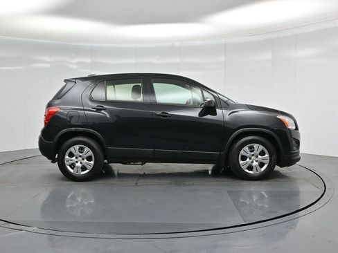 Used 2016 Chevrolet Trax LS w/ LPO, Cargo Package image 21