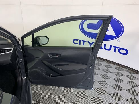 Used 2024 Toyota Corolla LE w/ LE Convenience Package FWD image 37