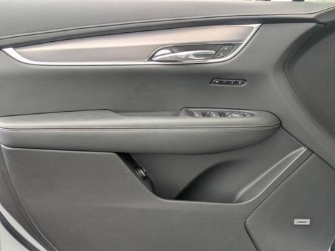 Used 2023 Cadillac XT6 Luxury image 11