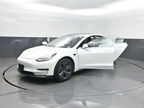 Used 2019 Tesla Model 3 Standard Range Plus RWD image 34