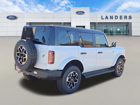 New 2026 Ford Bronco Outer Banks AWD/4WD image 3