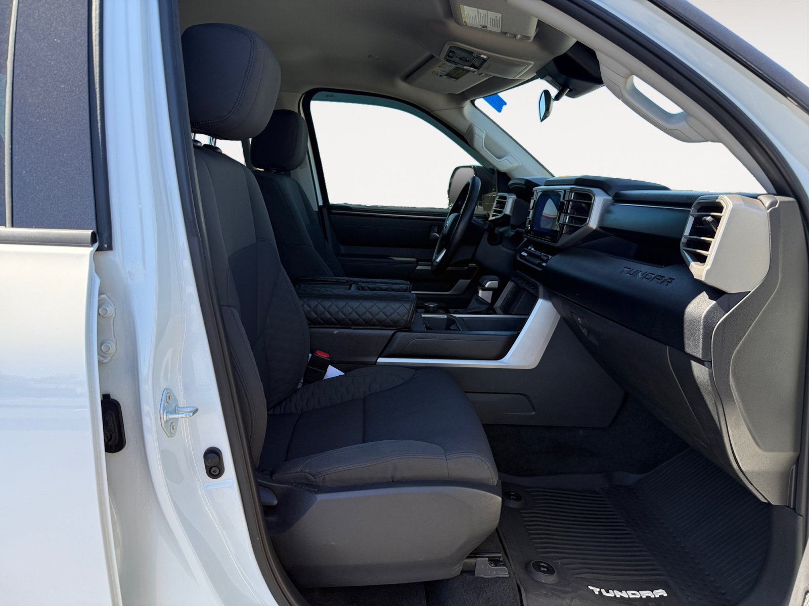Used 2022 Toyota Tundra SR5 w/ SR5 Convenience Package RWD image 19