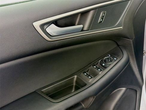 Used 2024 Ford Edge SEL w/ Convenience Package image 18