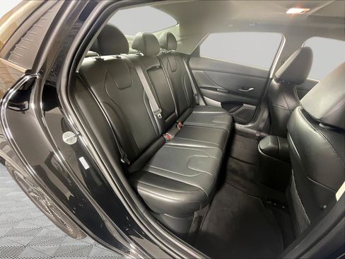Used 2022 Hyundai Elantra Limited FWD image 24