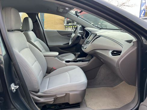 Used 2016 Chevrolet Malibu LT FWD image 16