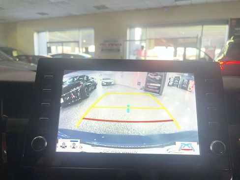 Used 2023 Toyota Camry XSE image 18