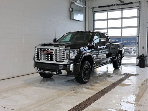 New 2026 GMC Sierra 3500 Denali w/ Denali Reserve Package image 6