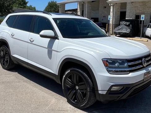 Used 2020 Volkswagen Atlas SE w/ Panoramic Sunroof Package AWD/4WD image 2
