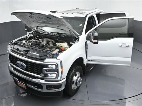 Used 2025 Ford F350 Lariat w/ Lariat Ultimate Package AWD/4WD image 52