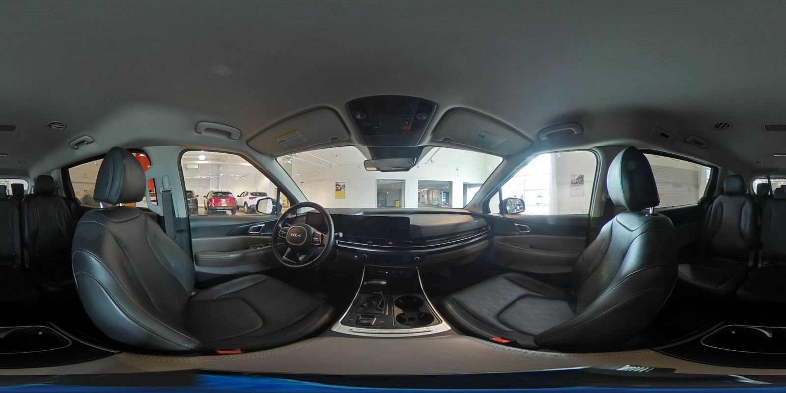 Used 2026 Kia Carnival FWD image 44
