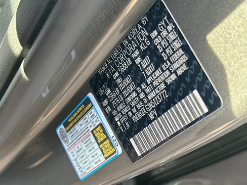 Used 2022 Kia Sorento S image 28