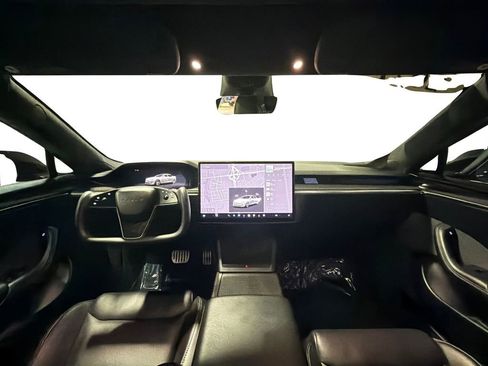 Used 2021 Tesla Model S Plaid image 19