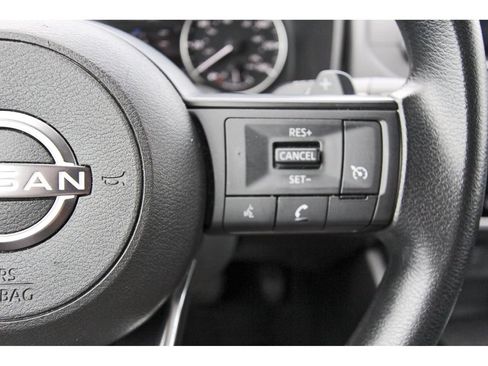 Used 2024 Nissan Rogue S AWD/4WD image 12