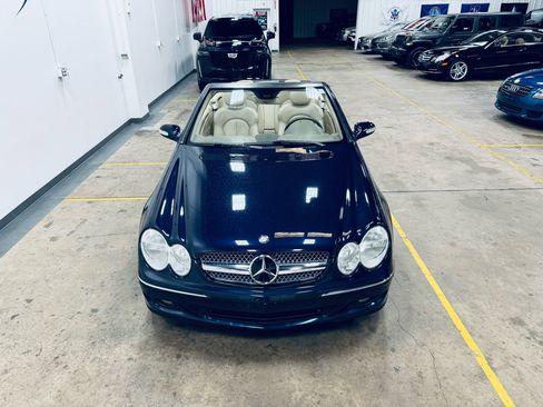 Used 2009 Mercedes-Benz CLK 350 Cabriolet image 2