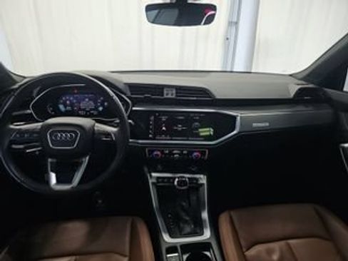 Used 2023 Audi Q3 2.0T Premium w/ Convenience Package AWD/4WD image 4