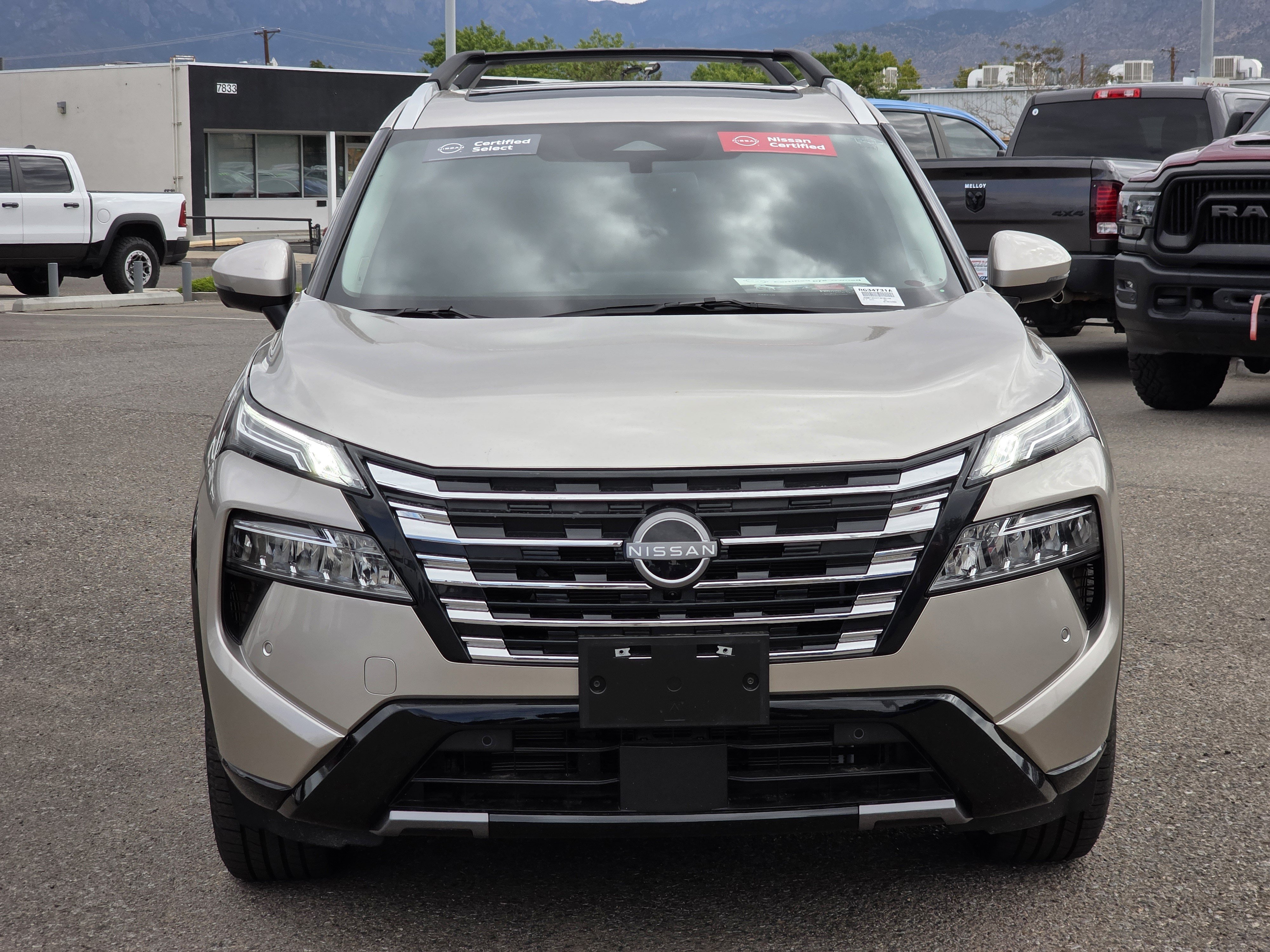 Certified 2026 Nissan Rogue Platinum w/ Platinum Premium Package AWD/4WD image 36