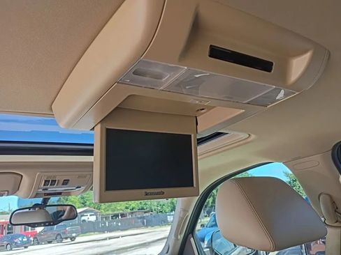 Used 2013 Chevrolet Tahoe LTZ RWD image 18