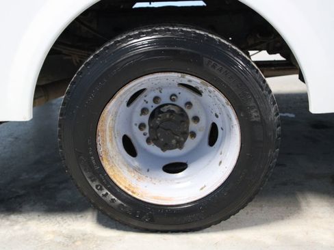 Used 2019 Ford F550 4x4 Regular Cab Super Duty image 28