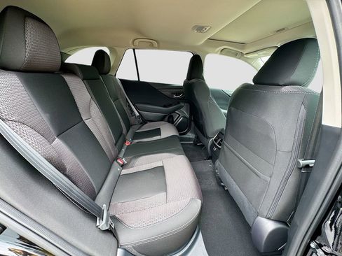 Used 2025 Subaru Outback Premium AWD/4WD image 37