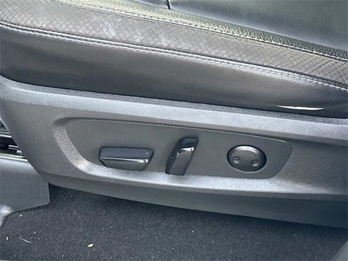 Used 2023 Nissan Pathfinder SL image 23