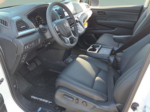 New 2026 Honda Odyssey EX-L image 9