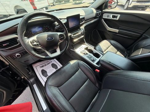 Used 2022 Ford Explorer Limited w/ Hybrid Equipment Group 310A RWD image 6