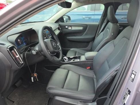 Used 2026 Volvo XC40 B5 Plus AWD/4WD image 5