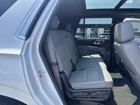 Certified 2021 GMC Yukon SLT w/ SLT Premium Package AWD/4WD image 27