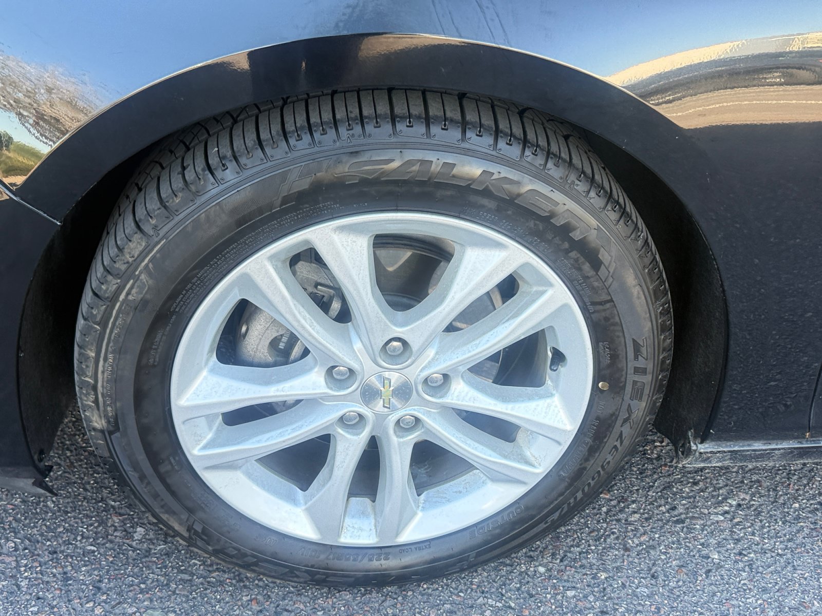 Used 2018 Chevrolet Malibu Hybrid w/ Leather Package FWD image 11