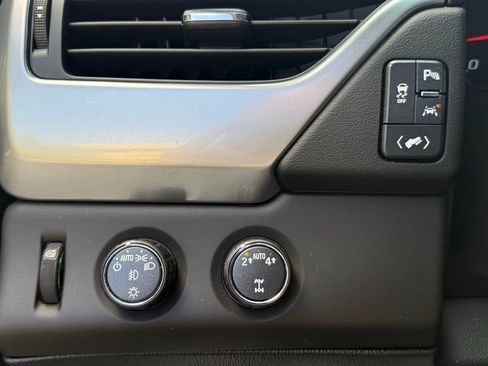 Used 2020 Chevrolet Tahoe LT w/ Luxury Package image 27