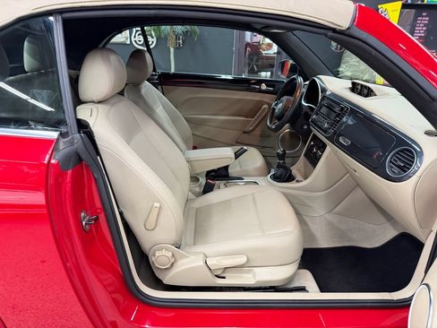 Used 2013 Volkswagen Beetle 2.0T FWD image 16