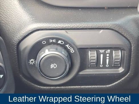Used 2022 Jeep Wrangler Unlimited Sport AWD/4WD image 27