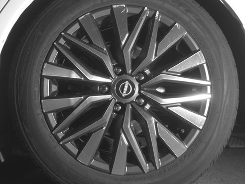 Used 2025 Nissan Altima 2.5 SV image 14