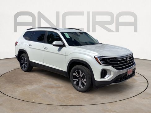 New 2026 Volkswagen Atlas SE image 2