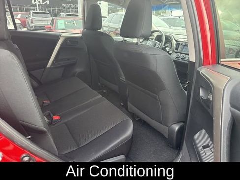 Used 2015 Toyota RAV4 LE AWD/4WD image 7