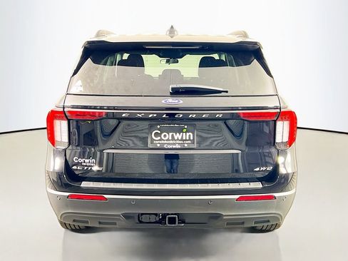 New 2026 Ford Explorer Active AWD/4WD image 13