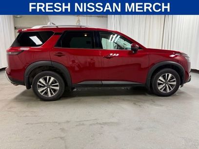 Used 2025 Nissan Pathfinder SL